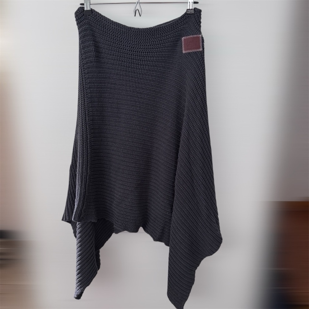 Love your Melon knit cape dark gray one size